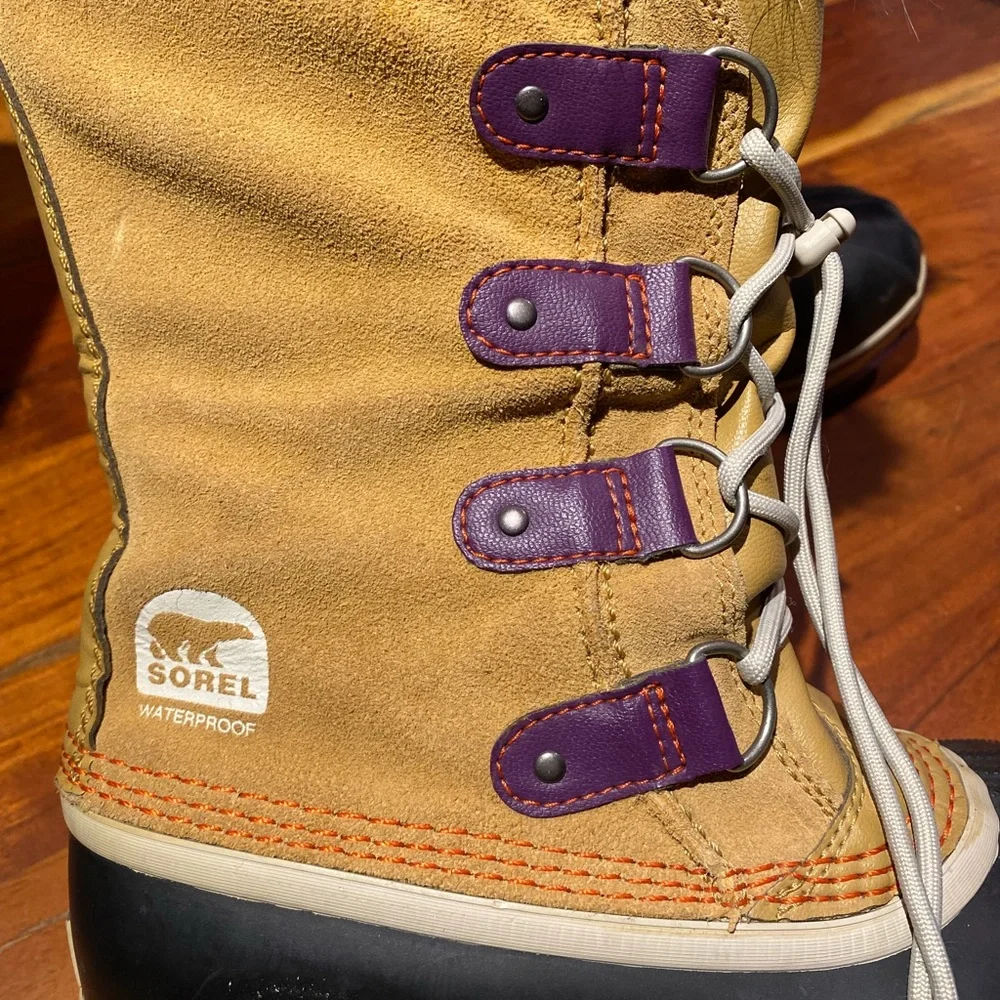 Joan of‎ arctic Sorel women’s boots, size 7
